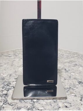Gucci Vintage Black Long Slim Leather Bifold
Wallet